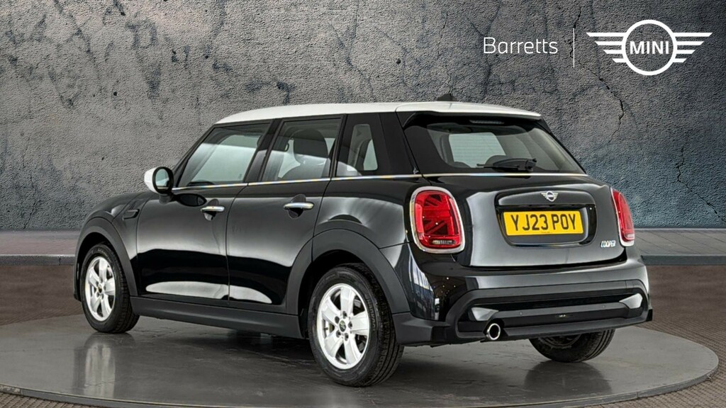 Mini Hatch 1.5 Cooper Classic Hatchback Steptronic Black #2