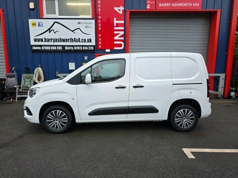Vauxhall Combo L1h1 2300 Sportive White #5