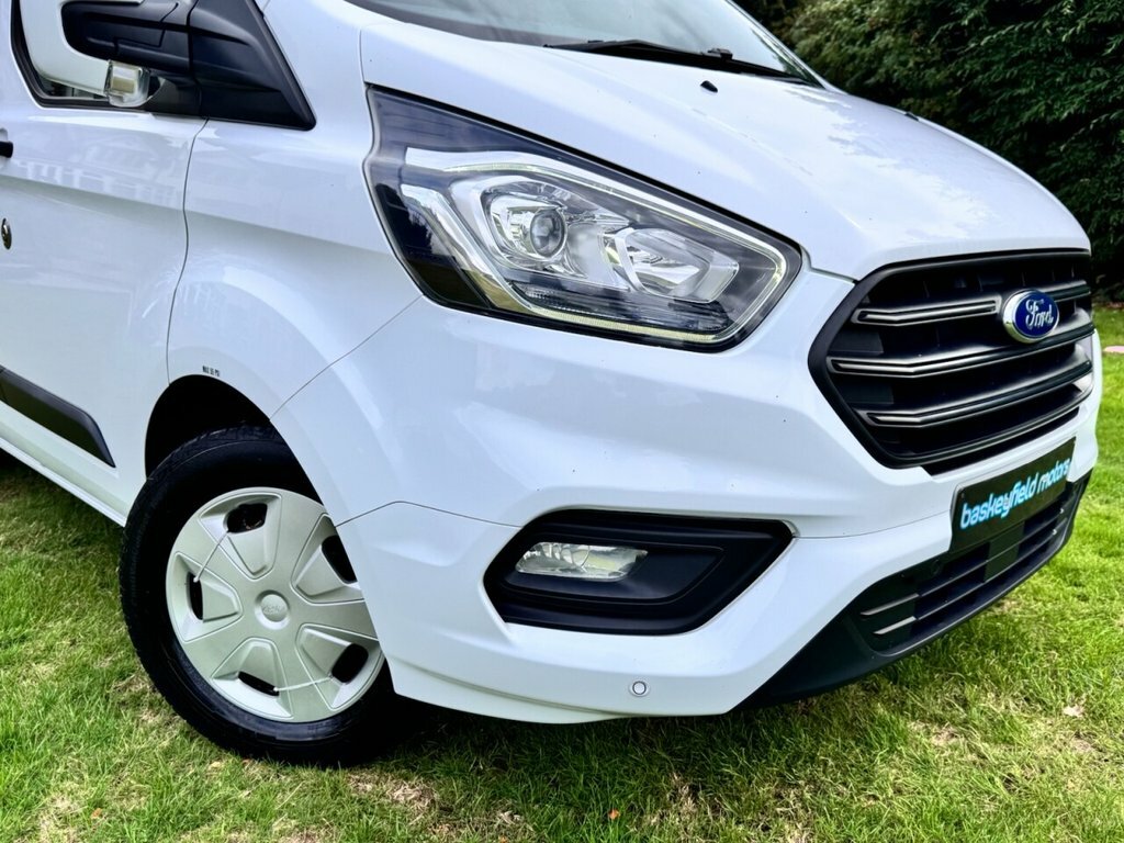 Ford Transit Custom 2.0 Ecoblue 130Ps Low Roof Limited Van Grey #2
