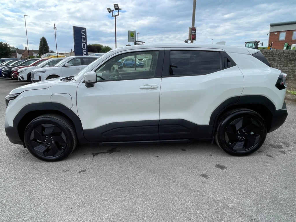 Suzuki Vitara 61Kwh Motion White #6
