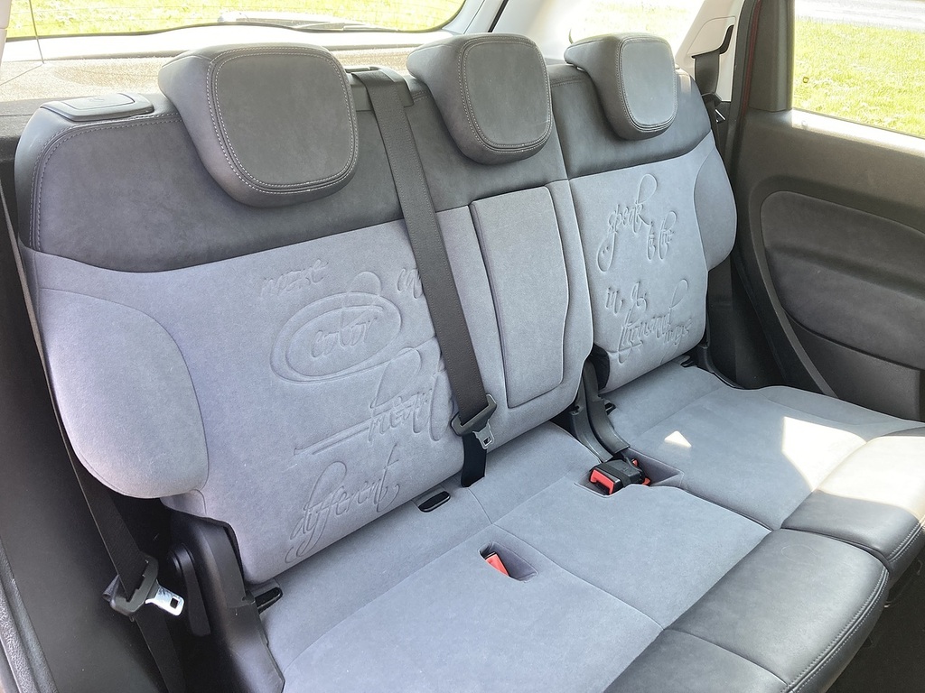 Fiat 500L  Red #11