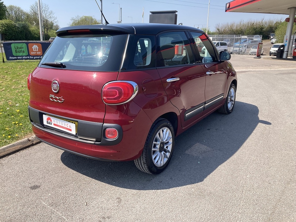 Fiat 500L  Red #15