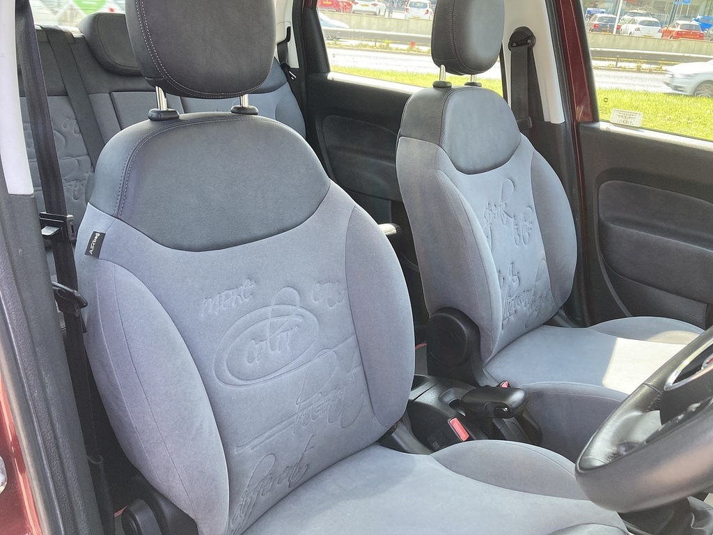 Fiat 500L  Red #10
