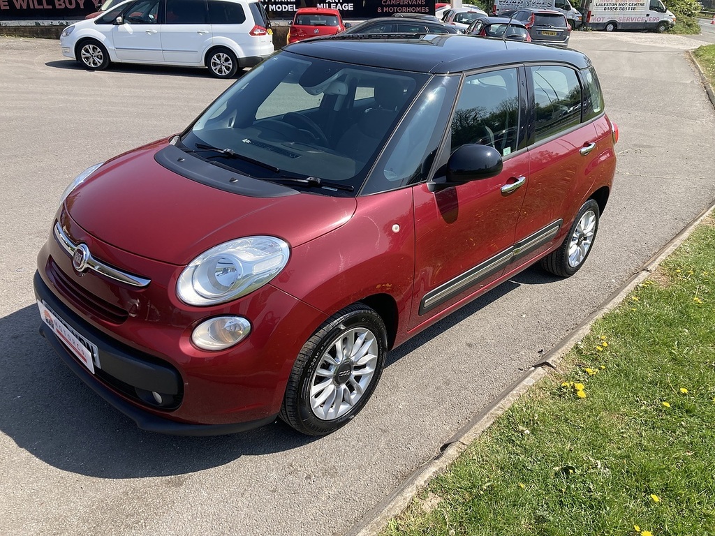 Fiat 500L  Red #18