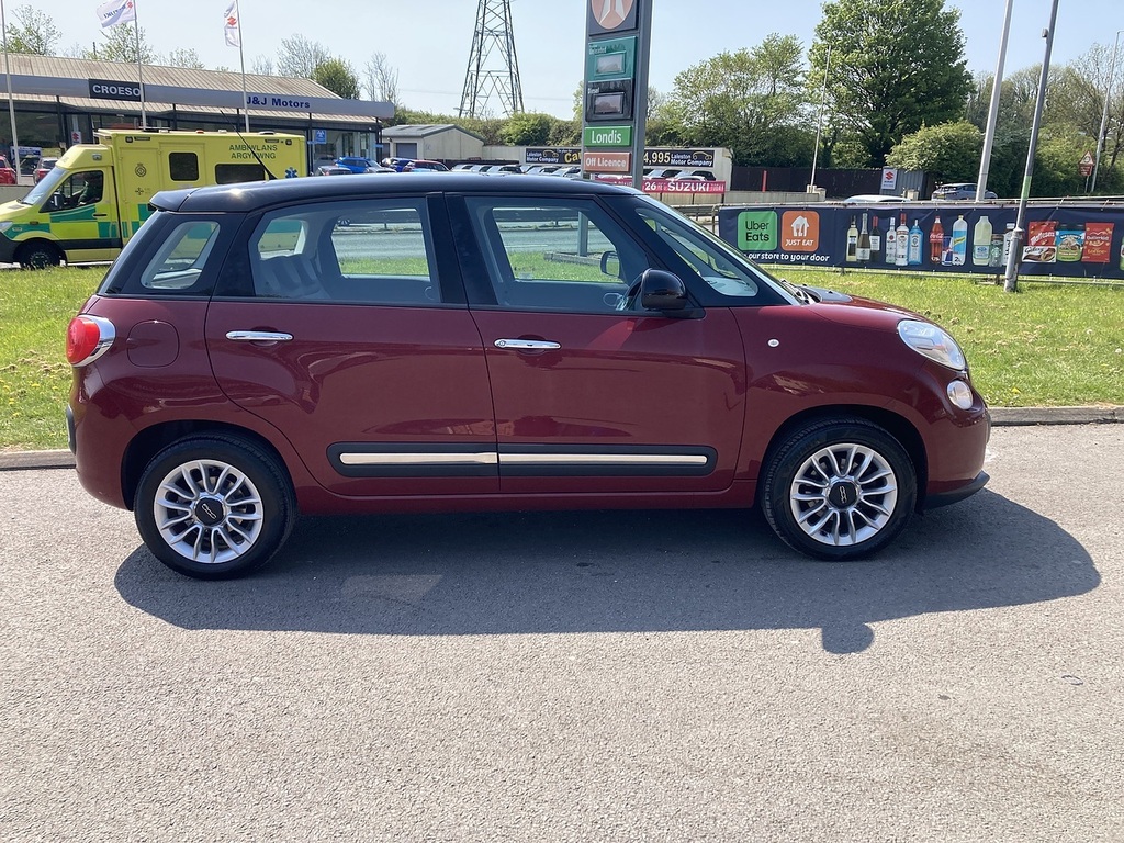 Fiat 500L  Red #14