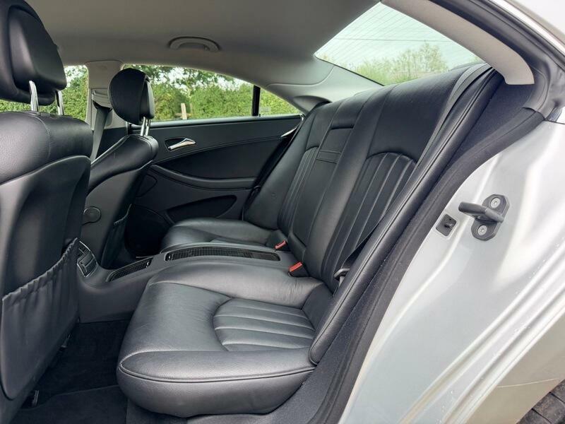 Mercedes-Benz CLS Cls320 Cdi Tip Silver #17
