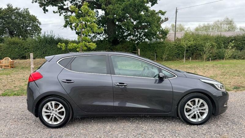 Kia Ceed 1.6 Crdi 2 Hatchback Euro 5 126 B Silver #8