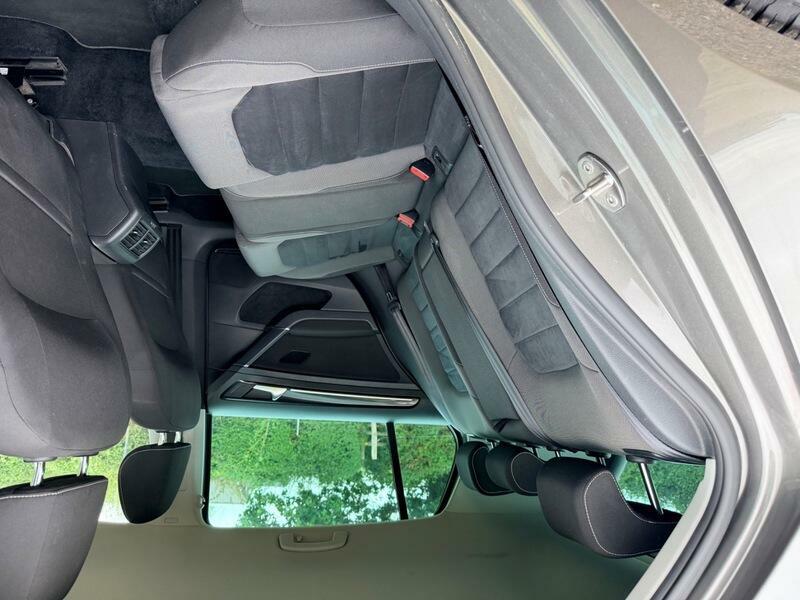 Volkswagen Golf 1.6L S Black #17