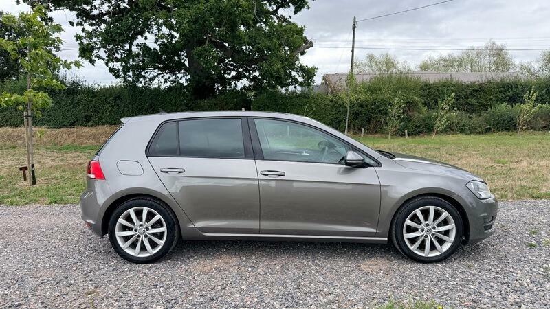 Volkswagen Golf 1.6L S Black #8