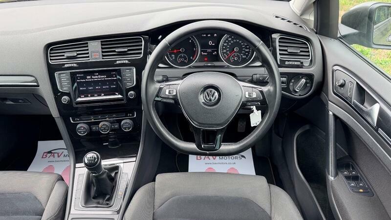 Volkswagen Golf 1.6L S Black #15