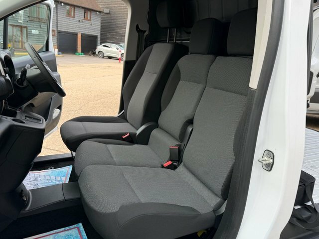 Vauxhall Combo-e Life 50Kwh Prime Panel Van White #3