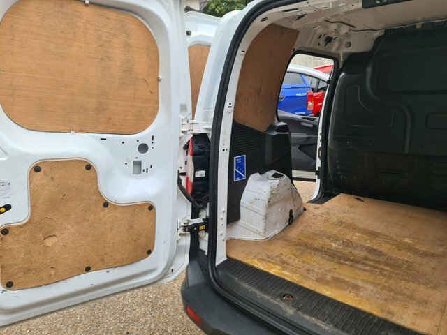 Ford Transit Courier 1.0 Ecoboost Sport Panel Van L1 White #18