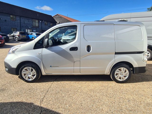 Nissan e-NV200 Acenta Panel Van Silver #2