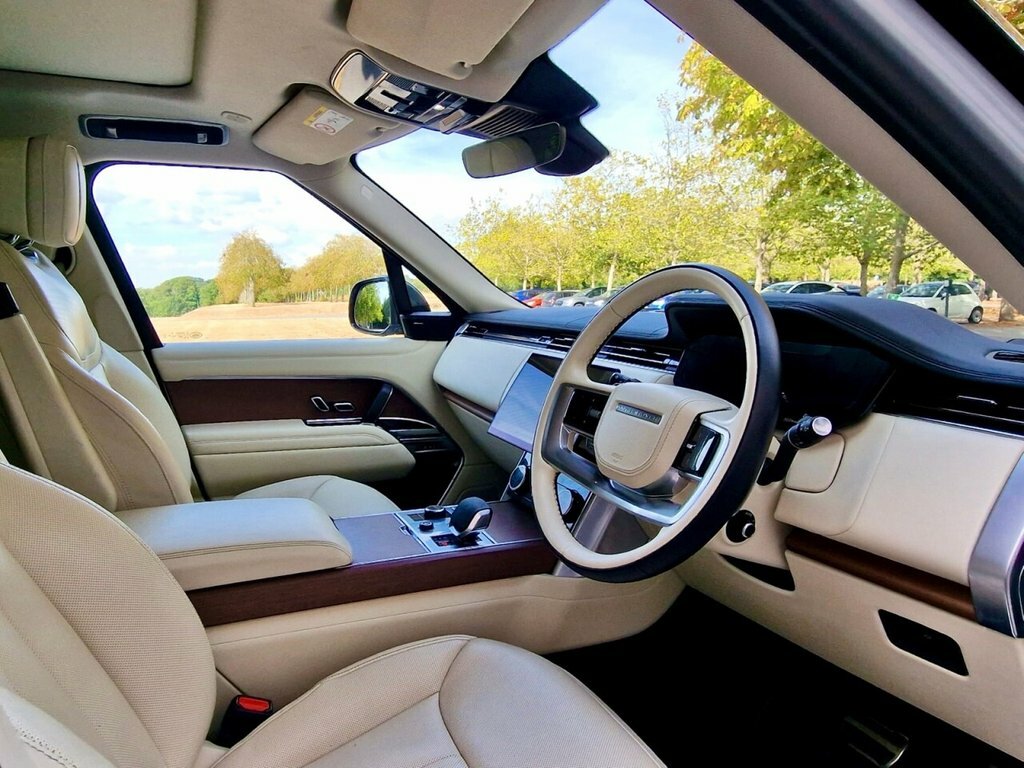 Land Rover Range Rover Automatic Black #36