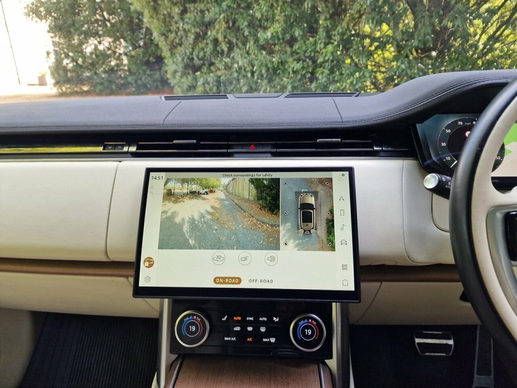 Land Rover Range Rover Automatic Black #44