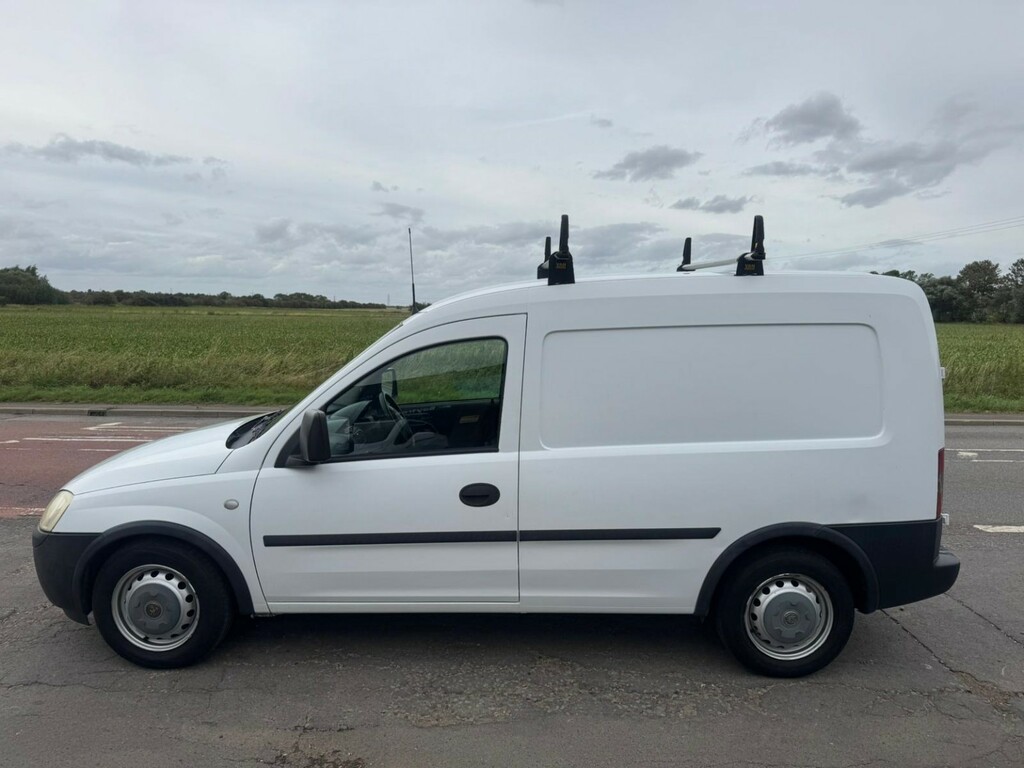 Vauxhall Combo Car Derived Van 1.3 Cdti Crew Cab Van 200707 White #11