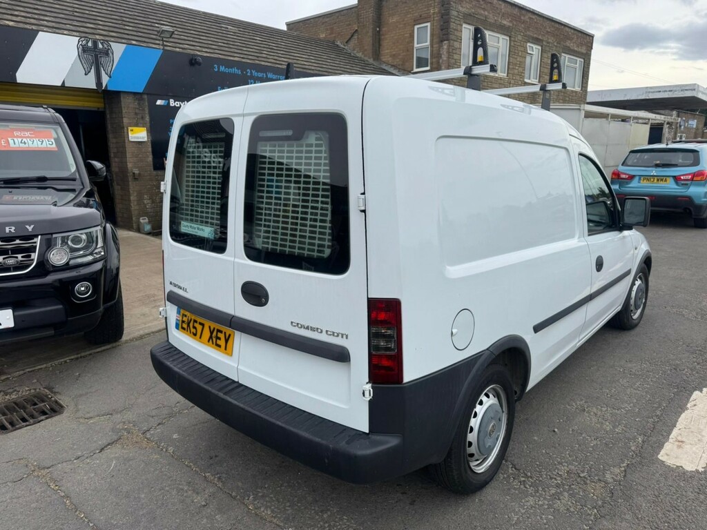 Vauxhall Combo Car Derived Van 1.3 Cdti Crew Cab Van 200707 White #12