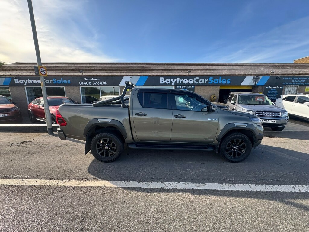 Toyota HILUX Pickup 2.8 D-4d Invincible X 2022 Brown #6