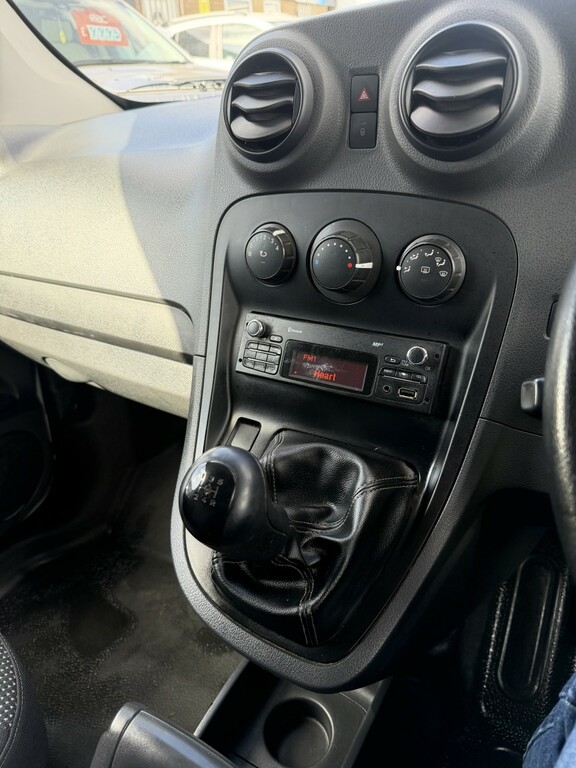 Mercedes-Benz CITAN 109 Cdi White #14