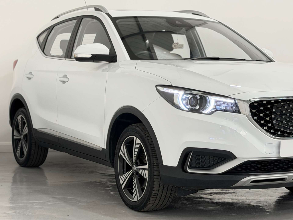MG ZS Zs Exclusive Ev White #4