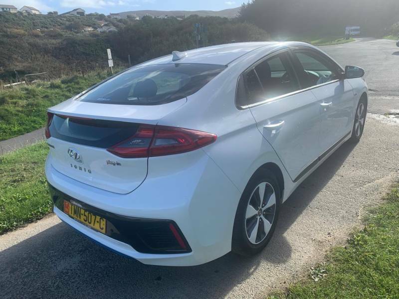 Hyundai Ioniq 1.6 Gdi Plug-in Hybrid Premium Se Dct White #5