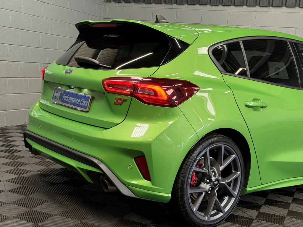 Ford Focus 2.3 Focus St 2.3L Ecoboost 280Ps Fwd 6 Spee Green #3