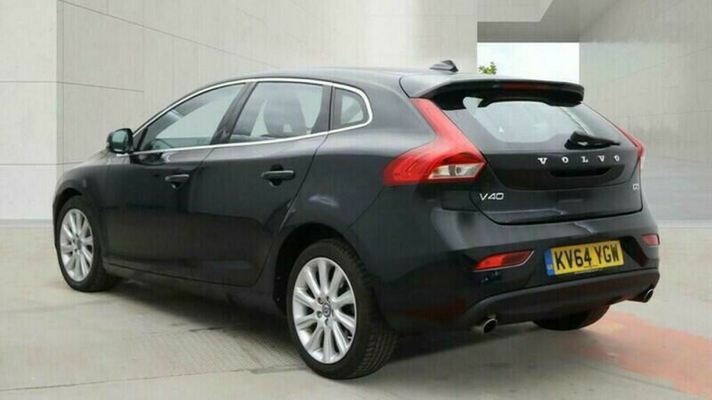 Volvo V40 D2 R Design 2014 White #16