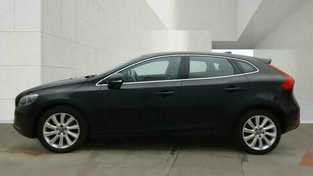 Volvo V40 2.0 D3 Se Lux Nav Geartronic Euro 5 Ss Black #6