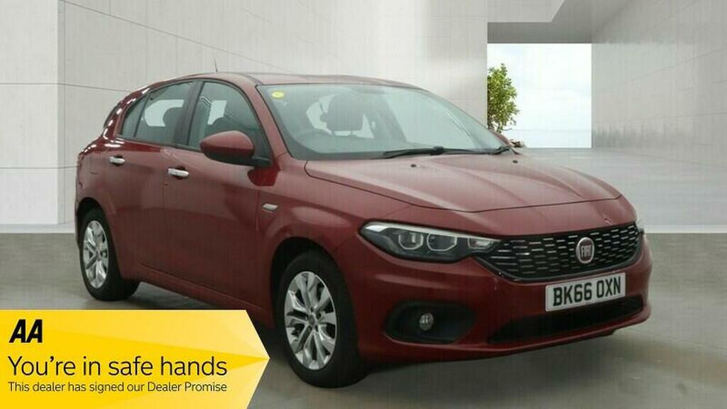 Fiat Tipo 1.4 Mpi Easy Plus Euro 6 Red