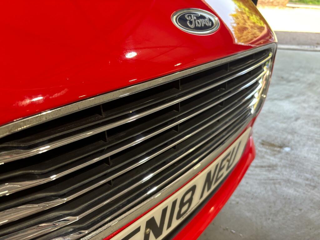 Ford Fiesta Titanium Red #4