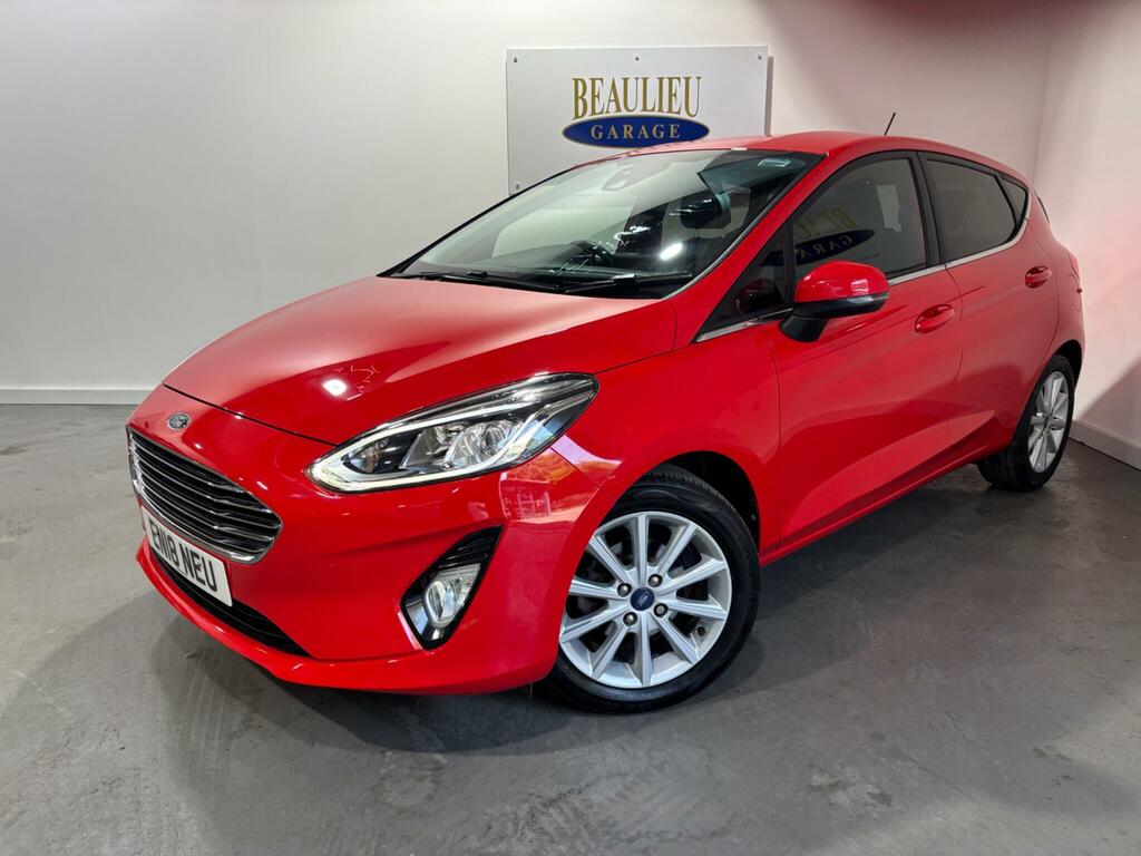 Ford Fiesta Titanium Red