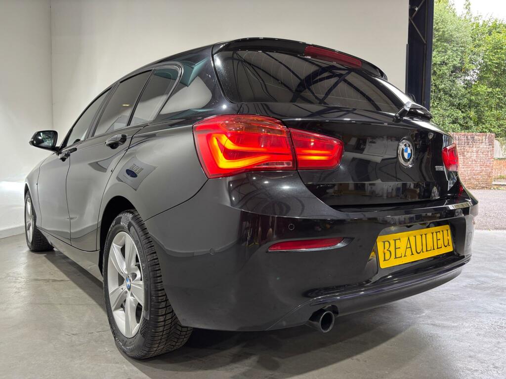 BMW 1 Series Sport Black #3