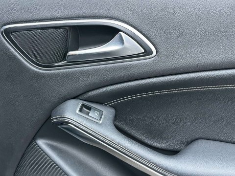 Mercedes-Benz A Class A180 Cdi Blueefficiency Se  #22