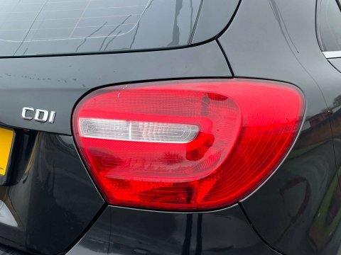 Mercedes-Benz A Class A180 Cdi Blueefficiency Se  #24