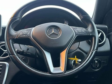 Mercedes-Benz A Class A180 Cdi Blueefficiency Se  #18
