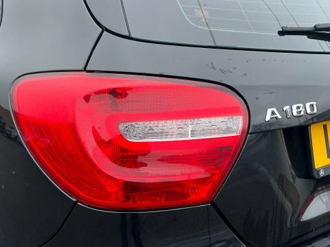Mercedes-Benz A Class A180 Cdi Blueefficiency Se  #23