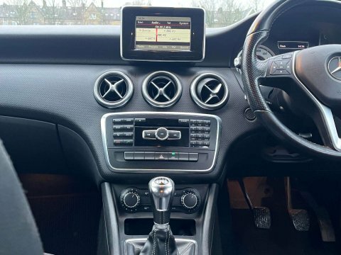 Mercedes-Benz A Class A180 Cdi Blueefficiency Se  #19