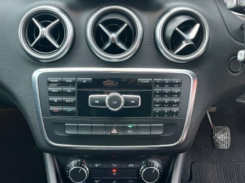 Mercedes-Benz A Class A180 Cdi Blueefficiency Se  #11