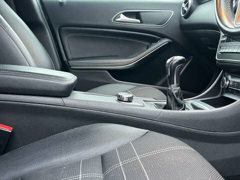 Mercedes-Benz A Class A180 Cdi Blueefficiency Se  #13