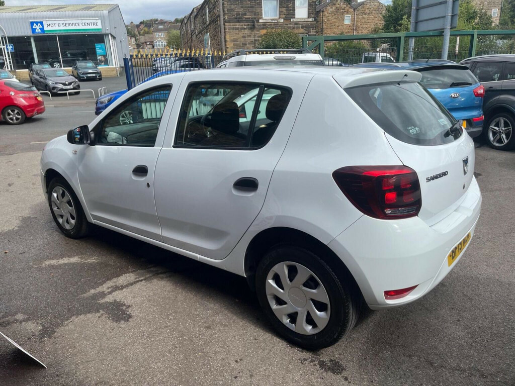 Dacia Sandero Hatchback White #18