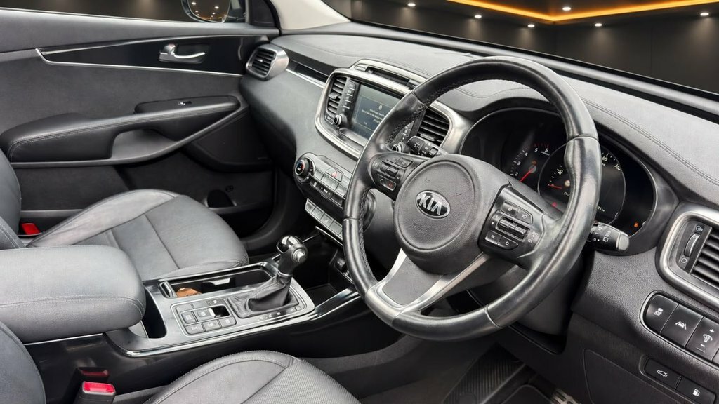 Kia Sorento 2.2L Kx-2 White #12