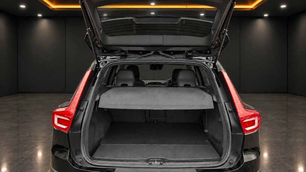 Volvo XC40 2.0 B4p R Design Pro Black #10