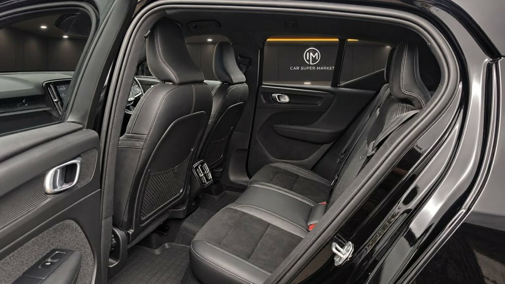 Volvo XC40 2.0 B4p R Design Pro Black #18
