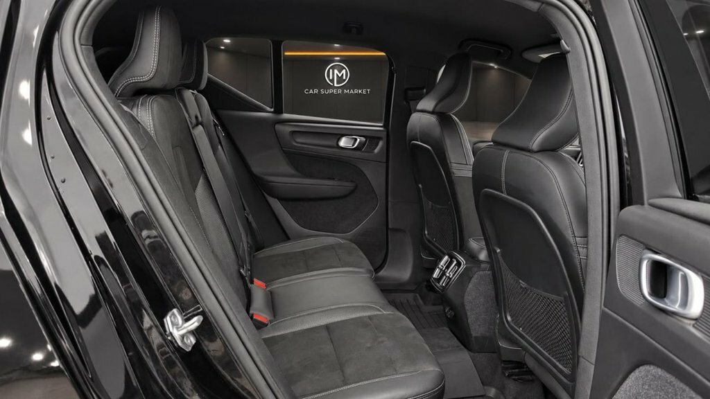 Volvo XC40 2.0 B4p R Design Pro Black #17