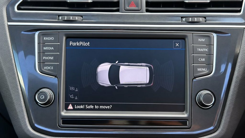 Volkswagen Tiguan Tdi Bluemotion Tech Se Navigation Black #25