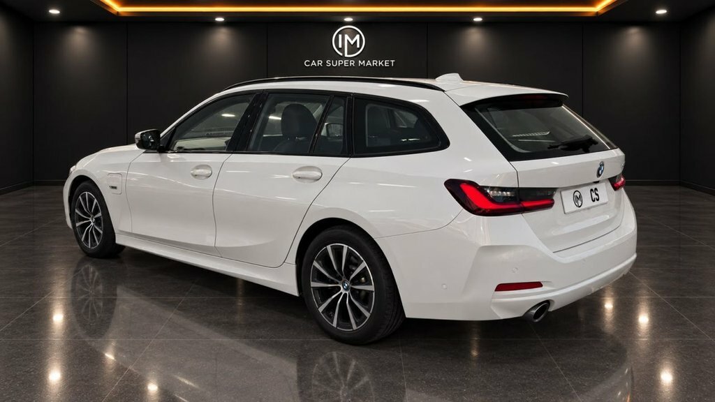 BMW 3 Series 2L Sport White #3