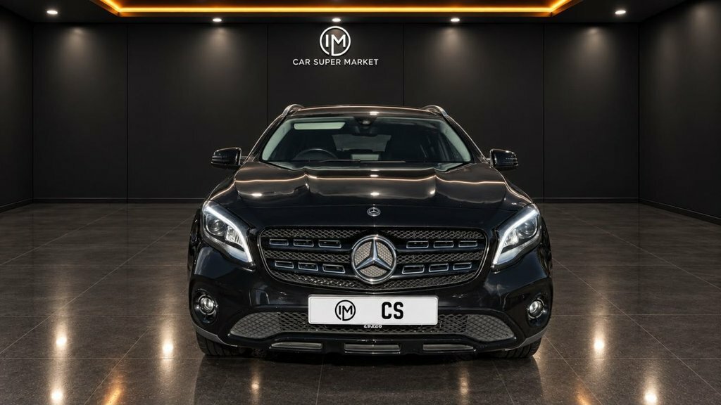 Mercedes-Benz GLA Class 1.6L Urban Edition Black