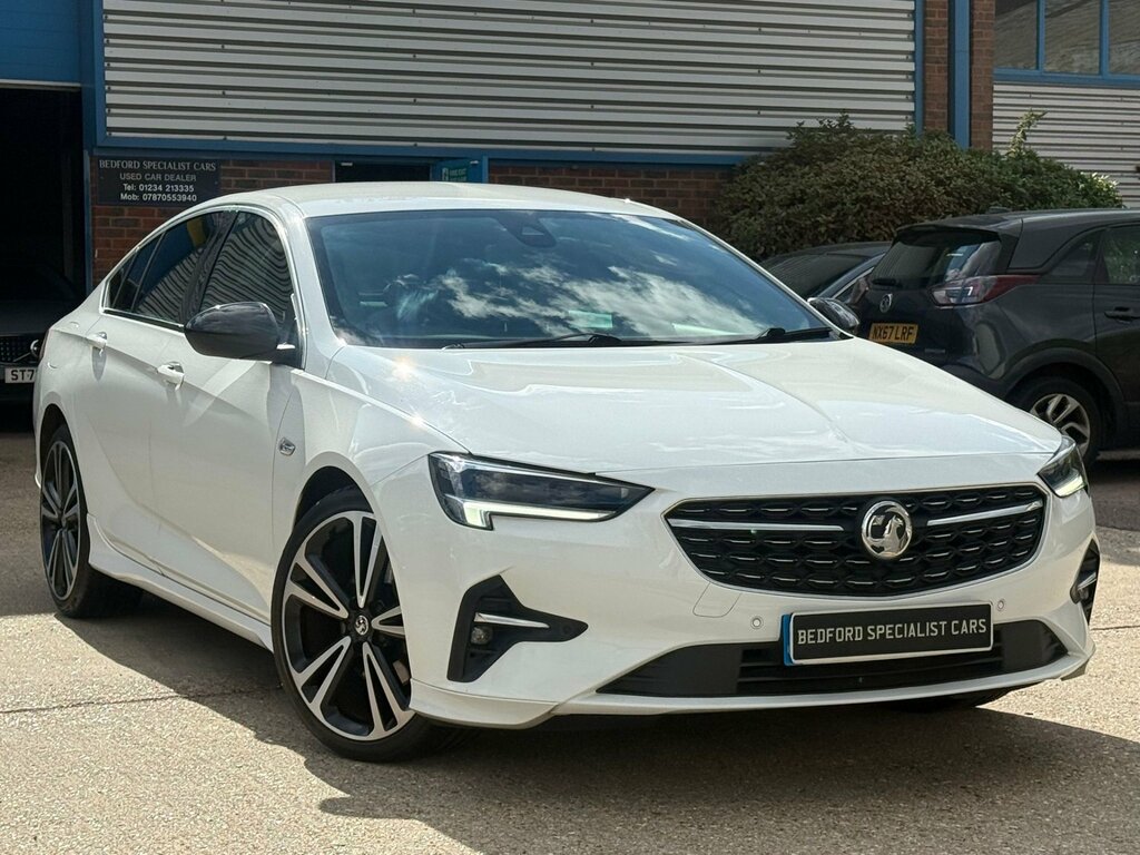 Vauxhall Insignia 2.0 Turbo D Sri VX Line Nav Grand Sport White