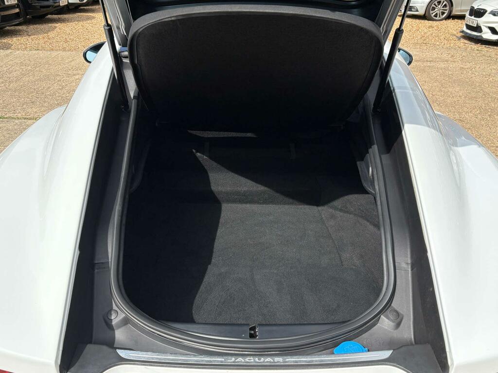 Jaguar F-Type 2.0 - 2018 18 Blue #46