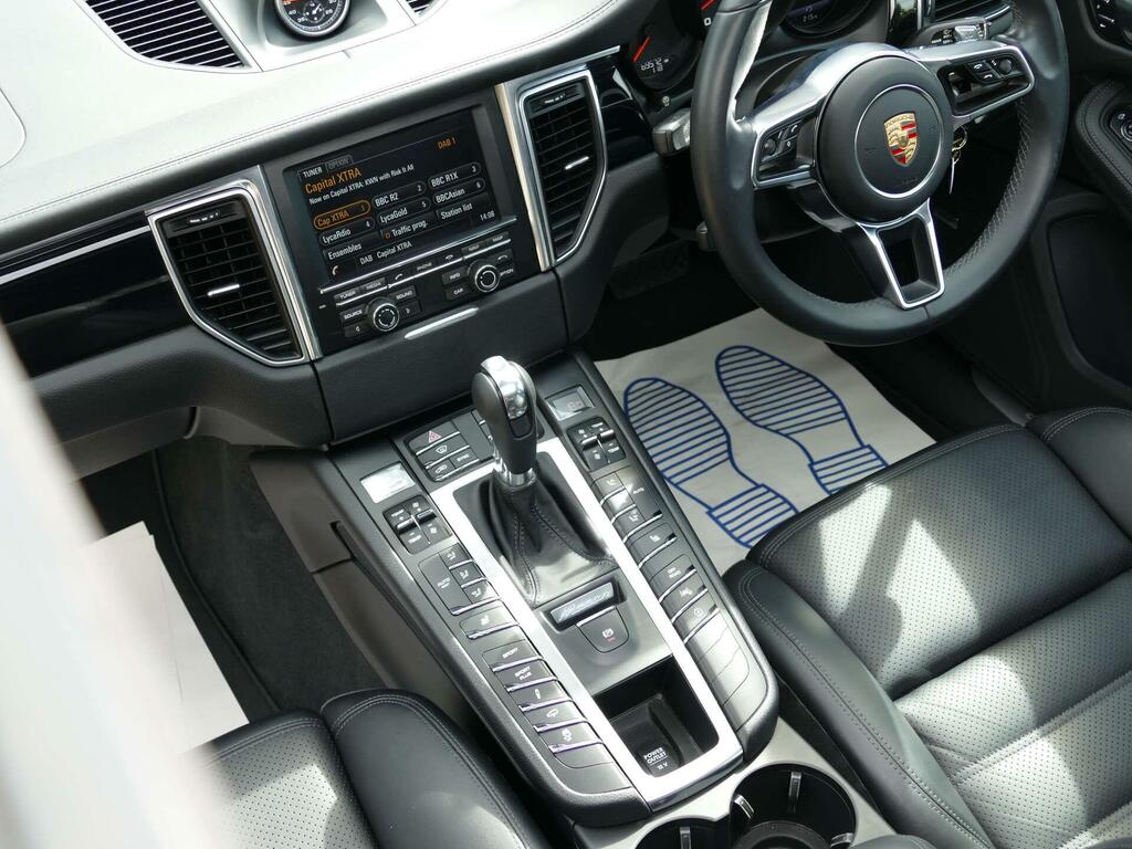 Porsche Macan 3.0 S Pdk 340 Bhp Blue #26